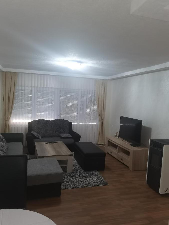 Bosanski Samac Anja Apartman מראה חיצוני תמונה