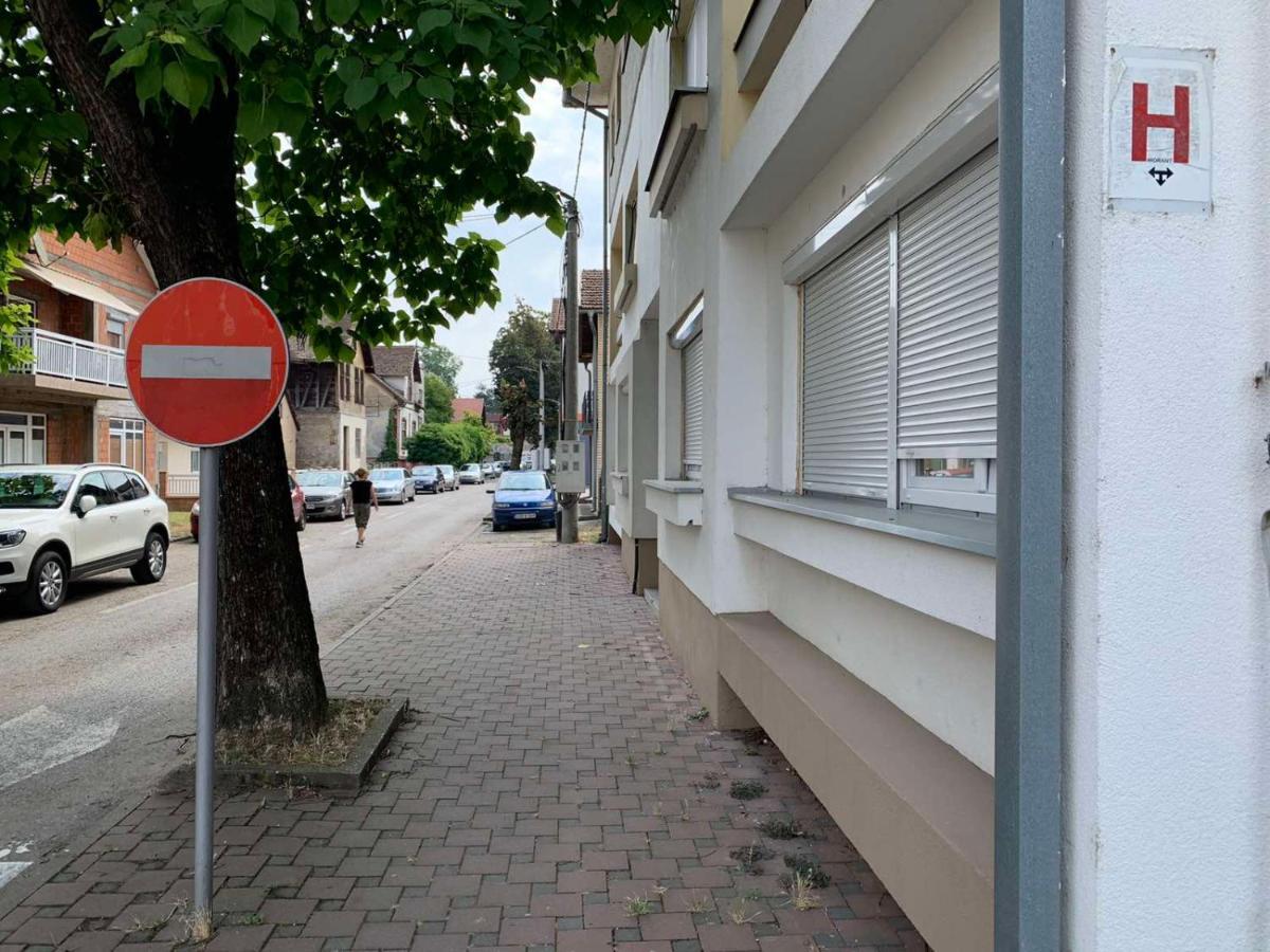 Bosanski Samac Anja Apartman מראה חיצוני תמונה