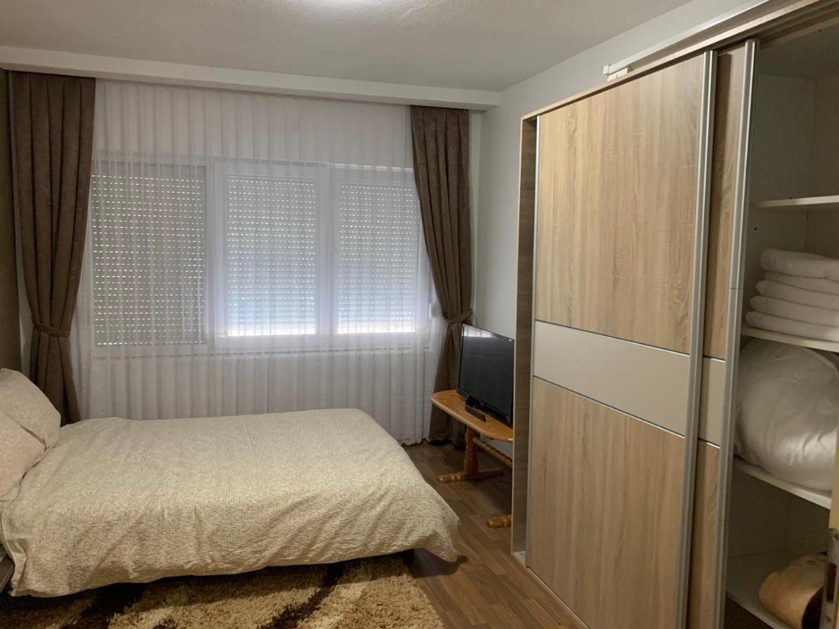 Bosanski Samac Anja Apartman מראה חיצוני תמונה